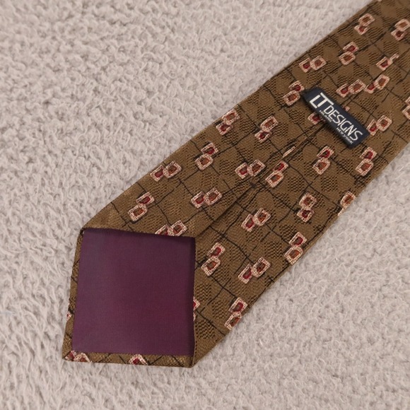 LT Designs Tie Brown Abstract Shapes 100% Silk Hand Made‎ in USA 3.75" - Picture 3 of 7
